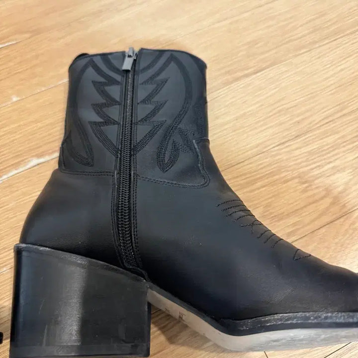 [BUNJANG] Bruhaha Western Boots 240 / 부루하하 웨스턴 부츠 240