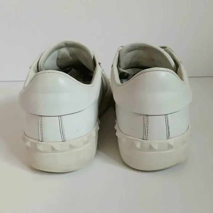 [BUNJANG] Valentino White Stud Sneakers / 발렌티노 화이트 스터드 스니커즈:43:275