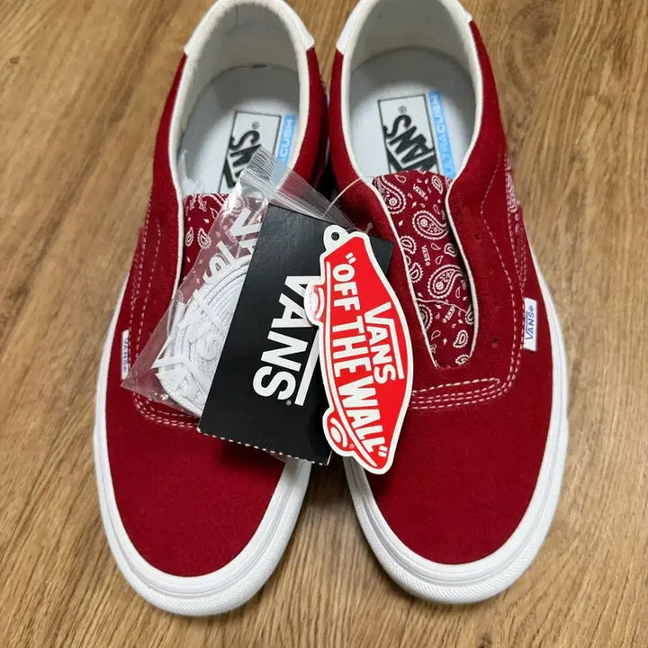 [BUNJANG] Vans Acer NI SP Bandana Chili Pepper Sneakers / 반스 에이서 NI SP 반다나 칠리 페퍼 245 VN0A4UWY8CK
