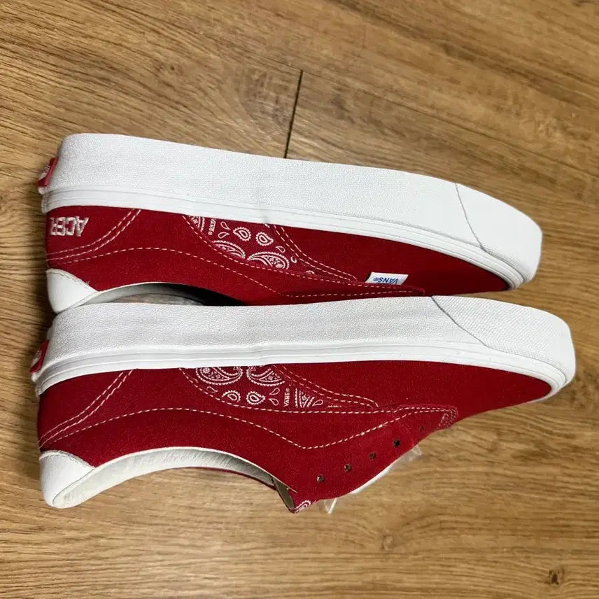 [BUNJANG] Vans Acer NI SP Bandana Chili Pepper Sneakers / 반스 에이서 NI SP 반다나 칠리 페퍼 245 VN0A4UWY8CK