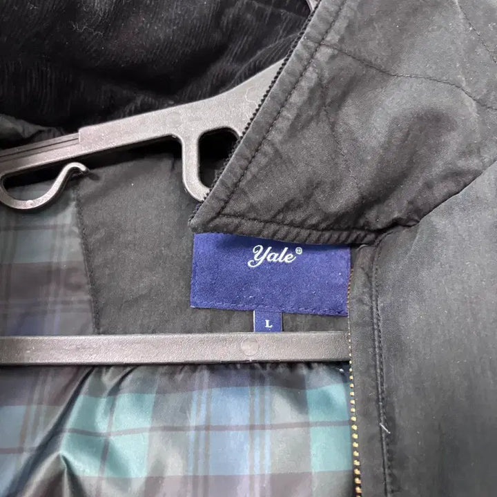 [BUNJANG] Yale Black Padded Jumper / 예일 Yale 검정색 패딩 점퍼