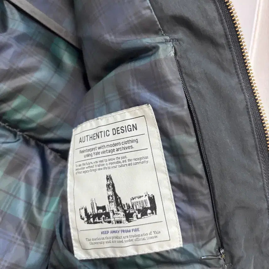 [BUNJANG] Yale Black Padded Jumper / 예일 Yale 검정색 패딩 점퍼