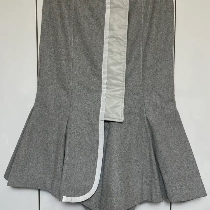 [BUNJANG] Sacai Wool Asymmetric Midi Skirt / 사카이모직 언발란스 울스커트 그레이