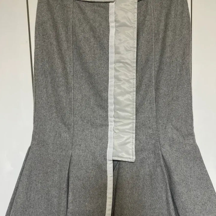 [BUNJANG] Sacai Wool Asymmetric Midi Skirt / 사카이모직 언발란스 울스커트 그레이