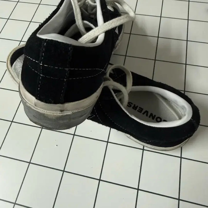 [SOLD OUT] 컨버스 One Star Ox Suede Black Grey Tape