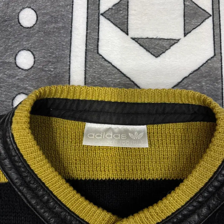 [BUNJANG] Adidas Stripe Knit Sweater L / 아디다스 스트라이프 니트 스웨터 L(nn147 긴팔 레더