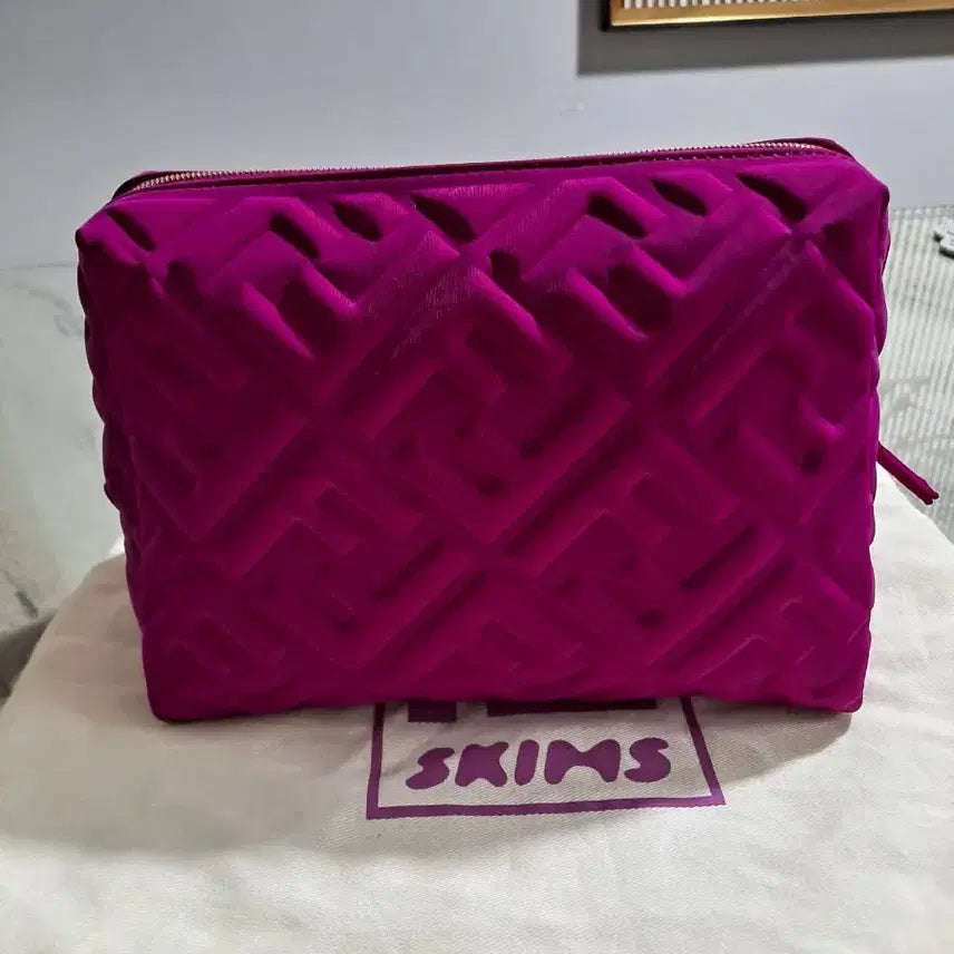 [BUNJANG] Fendi Clutch Bag / 펜디ㅡ정품.새상품