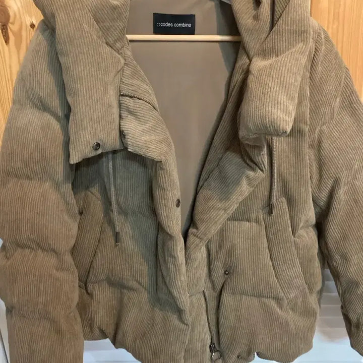 [BUNJANG] Codes Combine Corduroy Padded Jacket / 코데즈컴바인 코듀로이 패딩