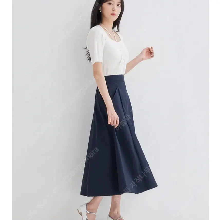 [BUNJANG] Roem Long Flare Skirt - Navy - Size 24 / 새상품 로엠 롱 플레어 스커트(착불)