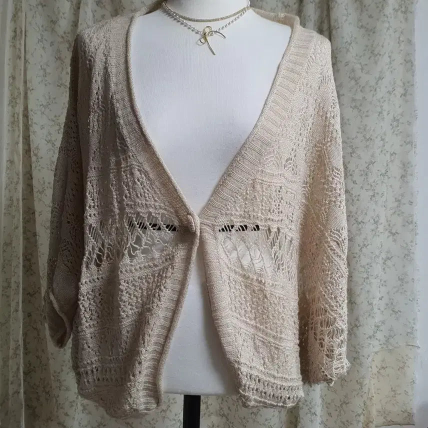 [BUNJANG] Vintage Ivory Punch Knit Cardigan / [일본빈티지] 아이보리 펀칭 니트 가디건 숏 Free