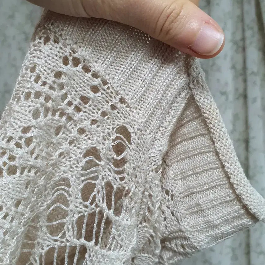 [BUNJANG] Vintage Ivory Punch Knit Cardigan / [일본빈티지] 아이보리 펀칭 니트 가디건 숏 Free