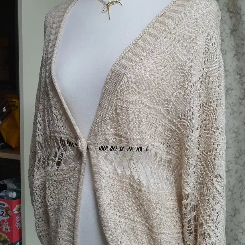 [BUNJANG] Vintage Ivory Punch Knit Cardigan / [일본빈티지] 아이보리 펀칭 니트 가디건 숏 Free