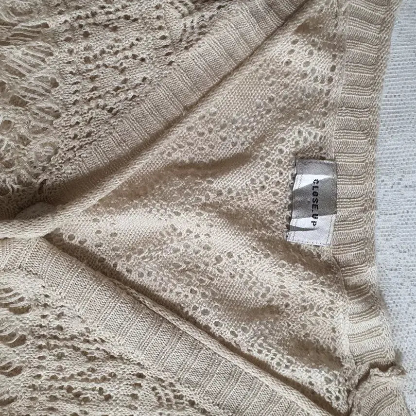 [BUNJANG] Vintage Ivory Punch Knit Cardigan / [일본빈티지] 아이보리 펀칭 니트 가디건 숏 Free