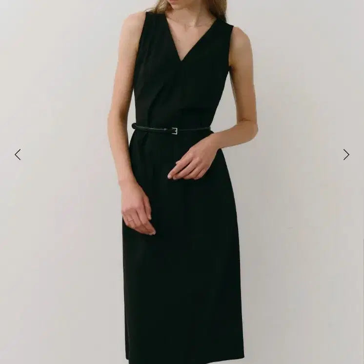 [BUNJANG] Sie Jena V-Neck Sleeveless Dress / 시에 sie 제나 브이넥 슬리브리스 드레스