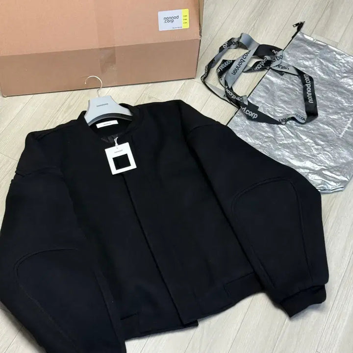 [BUNJANG] Nohnoh Wool Serge Bomber Jacket Black (OS) / [새상품/풀구성] 논노드 울 서지 봄버 자켓 블랙
