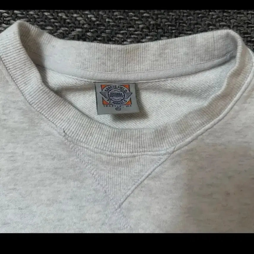 [BUNJANG] EBBETS FIELD Baseball Club Sweatshirt (L) / EBBETS FIELD 이벳필드 야구 클럽 맨투맨 (L)