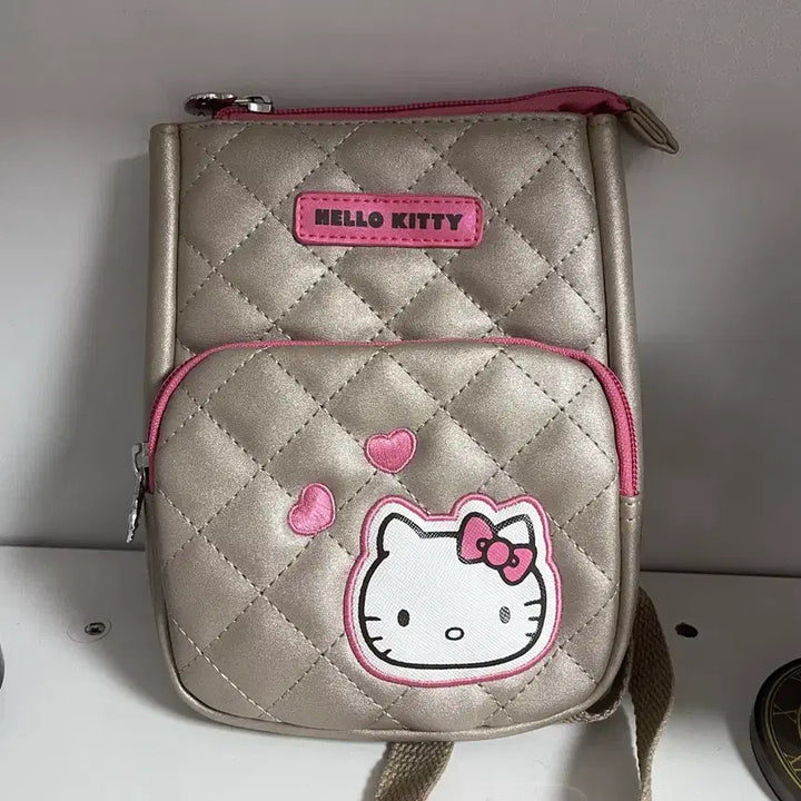[BUNJANG] Hello Kitty Quilted Mini Phone Crossbody Bag / 헬로키티 퀄팅 미니 폰크로스백