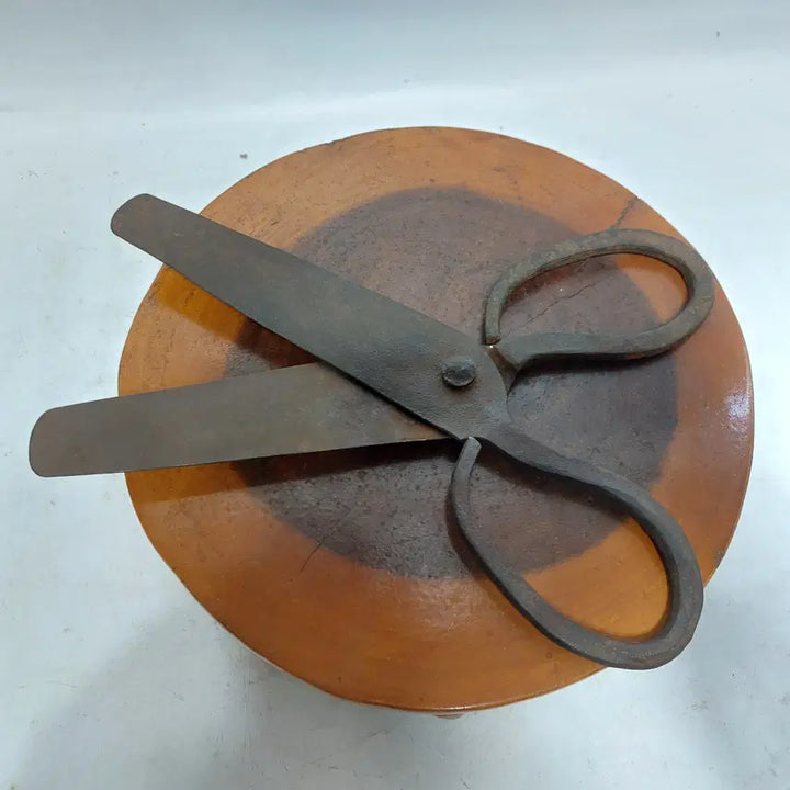 [BUNJANG] Manmuldang Antique Iron Yeot Scissors / 추억의  무쇠 엿가위 -  만물당. 근대사 .  민속품