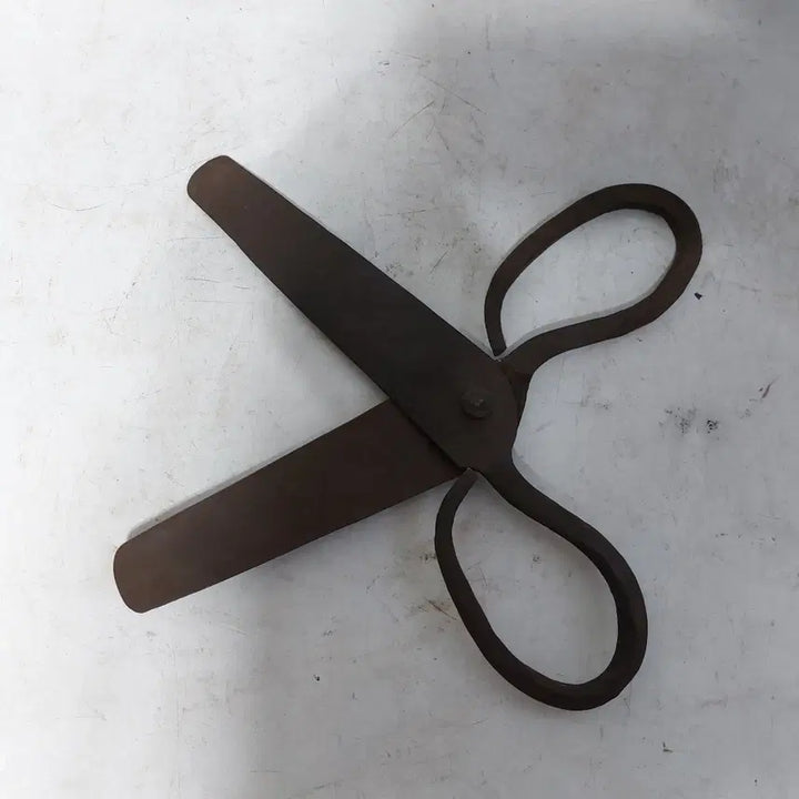 [BUNJANG] Manmuldang Antique Iron Yeot Scissors / 추억의  무쇠 엿가위 -  만물당. 근대사 .  민속품
