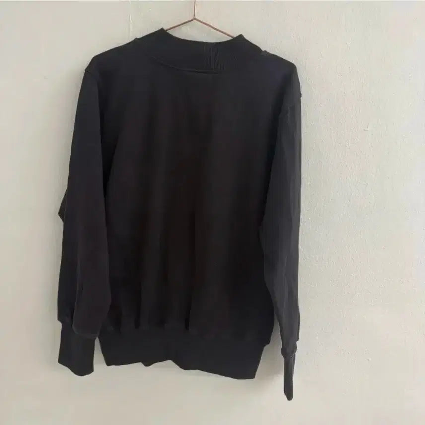 [BUNJANG] Studio Tomboy 19SS Freshly Made Black Sweatshirt / 스튜디오 톰보이 19SS 프레쉴리메이드 블랙 맨투맨 Free