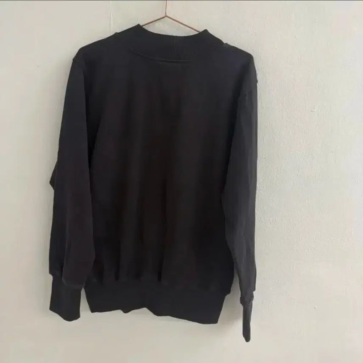 [BUNJANG] Studio Tomboy 19SS Freshly Made Black Sweatshirt / 스튜디오 톰보이 19SS 프레쉴리메이드 블랙 맨투맨 Free