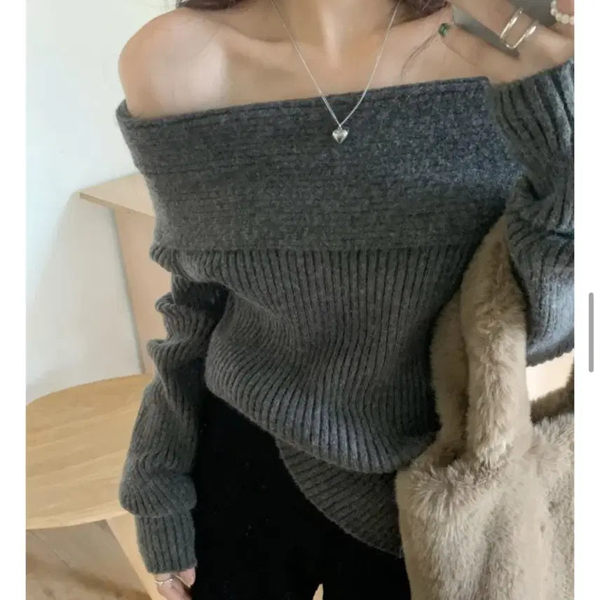 [BUNJANG] Unspecified Off-Shoulder Knit / 차콜그레이 오프숄더 니트