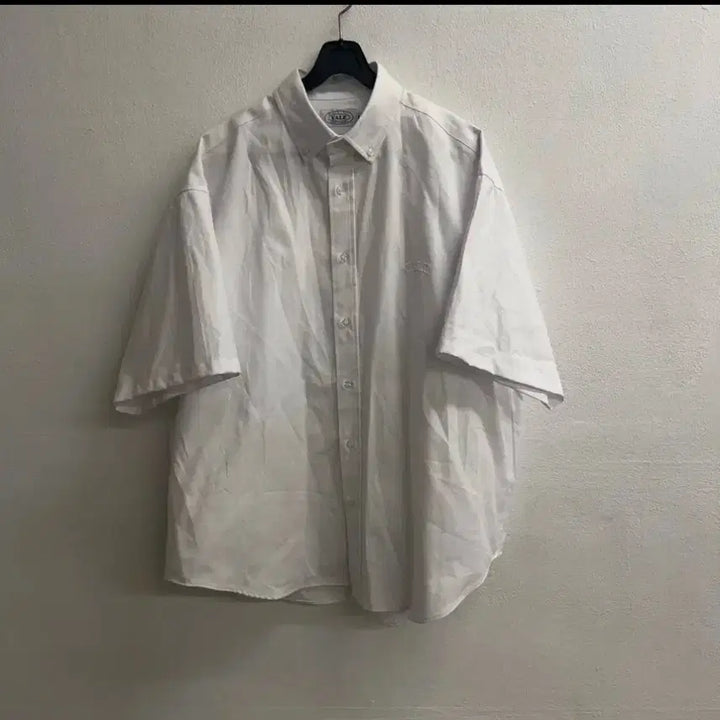 [BUNJANG] Yale White Oversized T-Shirt (M) / YALE 예일 반팔 오버핏 화이트 셔츠 M