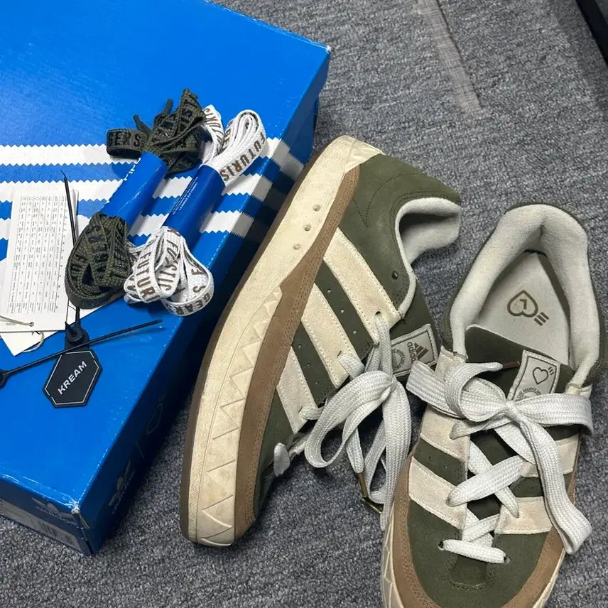 [BUNJANG] Adidas Human Made Adimatic Sneakers / 어디다스 x 휴먼메이드 아디메틱