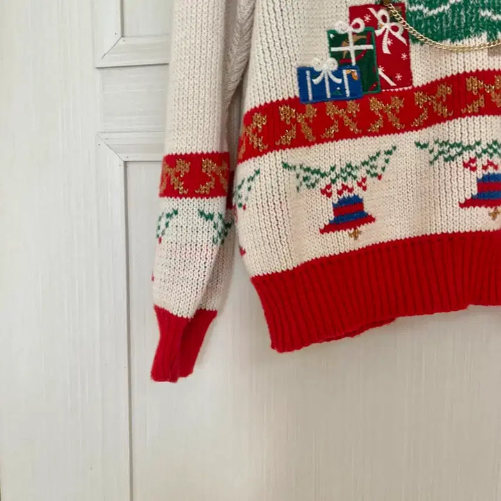 [BUNJANG] Christmas Gift Embroidered Tree Collar Wool Knit / 크리스마스 선물 자수 트리 카라 울 니트