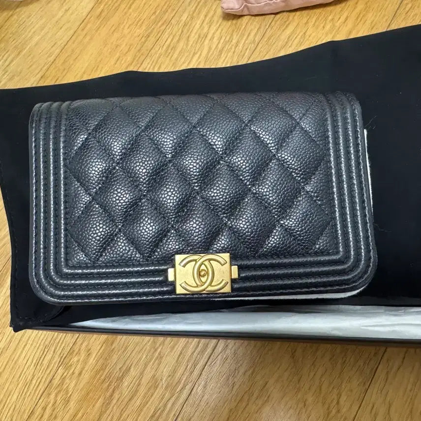 [BUNJANG] Chanel Boy WOC Caviar Bag / 샤넬 보이 woc 캐비어 31번대