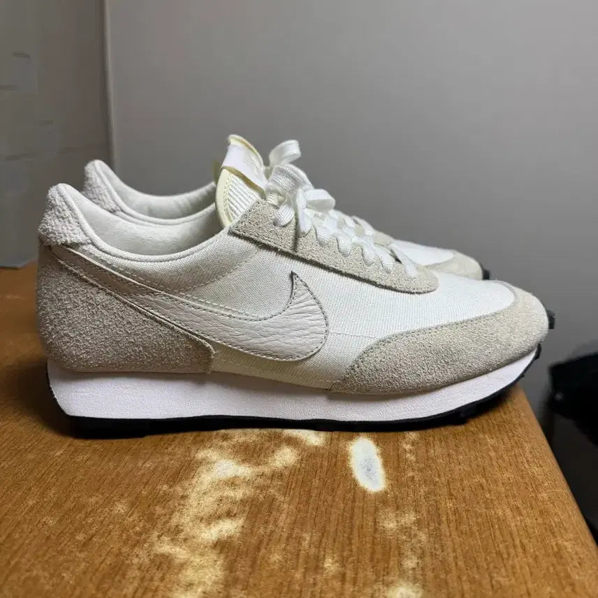 [BUNJANG] Nike Daybreak Phantom White Sneakers / 나이키 데이브레이크 팬텀화이트 285 신품급