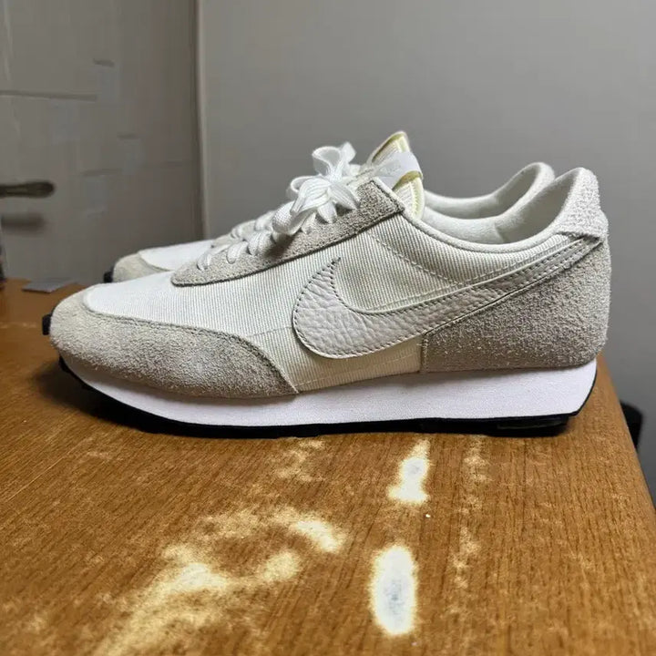 [BUNJANG] Nike Daybreak Phantom White Sneakers / 나이키 데이브레이크 팬텀화이트 285 신품급