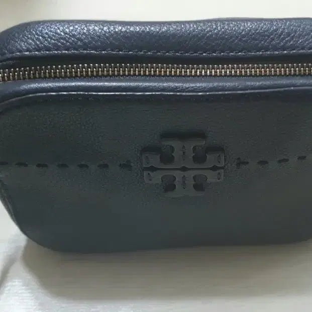 [BUNJANG] Tory Burch Black Leather Crossbody Bag / 토리버치 블랙 가죽 태슬 크로스백