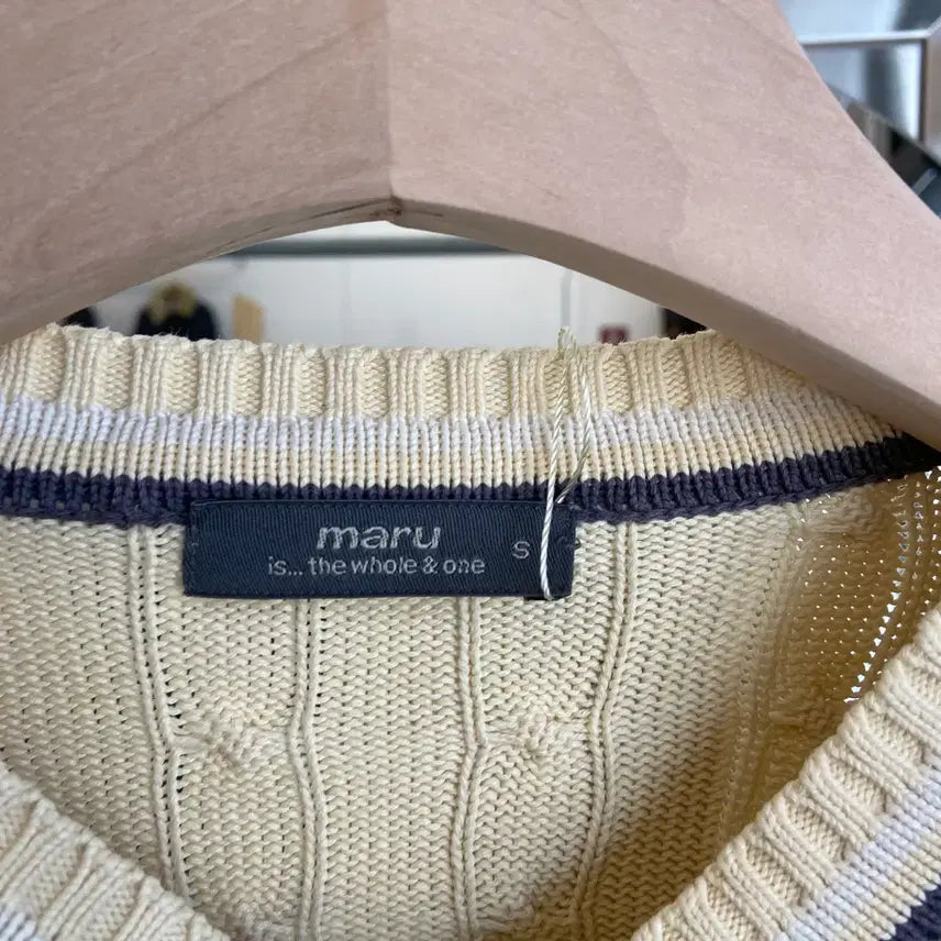 [BUNJANG] MARU Cable Knit Top / 마루 꽈배기 니트 S(90) MARU Cable Knit Top