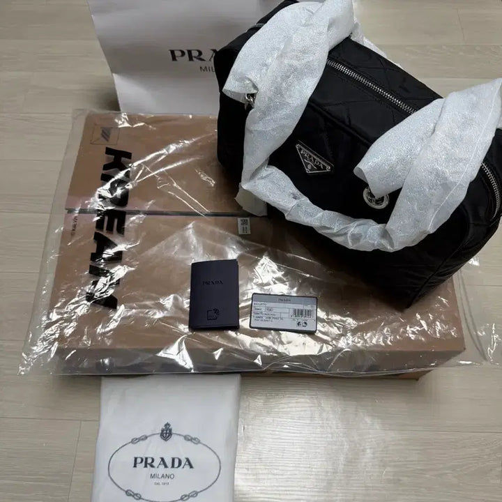 [BUNJANG] Prada Quilted Nylon Chain Shoulder Bag / PRADA 프라다 포코노 나일론 퀼팅 체인 숄더백 블랙 급처