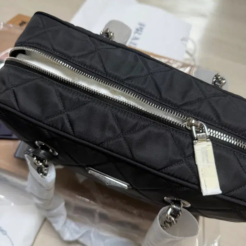 [BUNJANG] Prada Quilted Nylon Chain Shoulder Bag / PRADA 프라다 포코노 나일론 퀼팅 체인 숄더백 블랙 급처