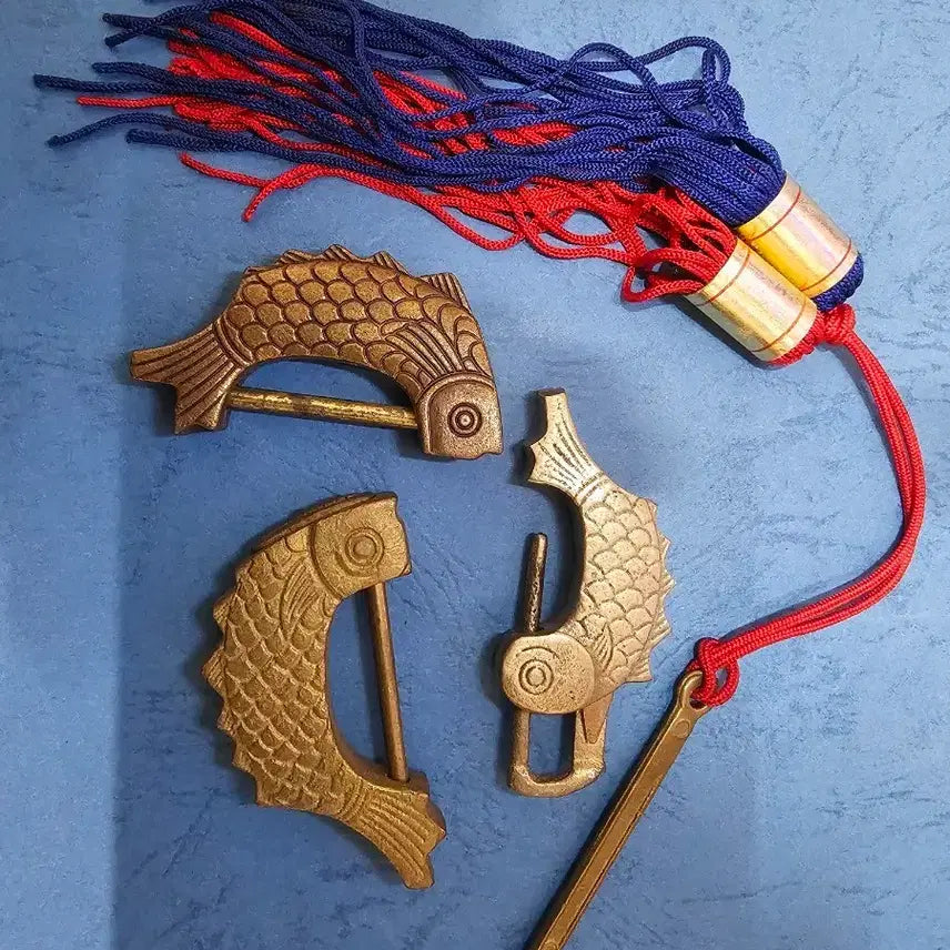 [BUNJANG] Traditional Fish-Shaped Lock with Key and Tassel / 전통 자물쇠 물고기모양 열쇠 + 술장식