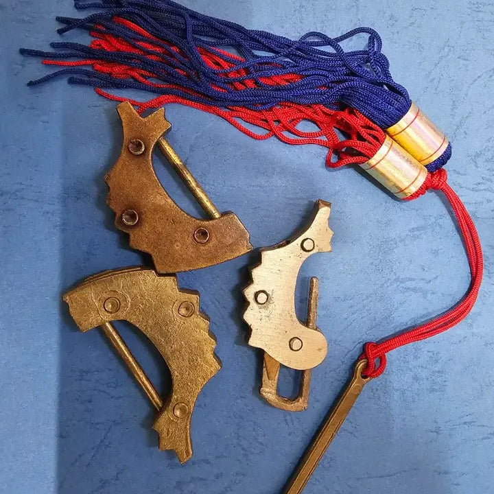 [BUNJANG] Traditional Fish-Shaped Lock with Key and Tassel / 전통 자물쇠 물고기모양 열쇠 + 술장식