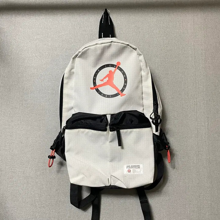 [SOLD OUT] 조던 에어 플라이트 클럽 백팩