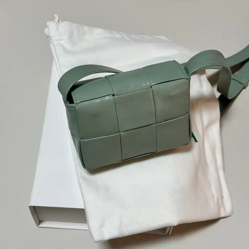 [BUNJANG] Bottega Veneta Mini Cassette Bag / 보테가베네타 미니 카세트백