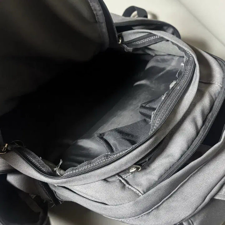 [BUNJANG] Carhartt Legacy Deluxe Backpack Charcoal / 빈티지 칼하트 레거시 디럭스 백팩 차콜