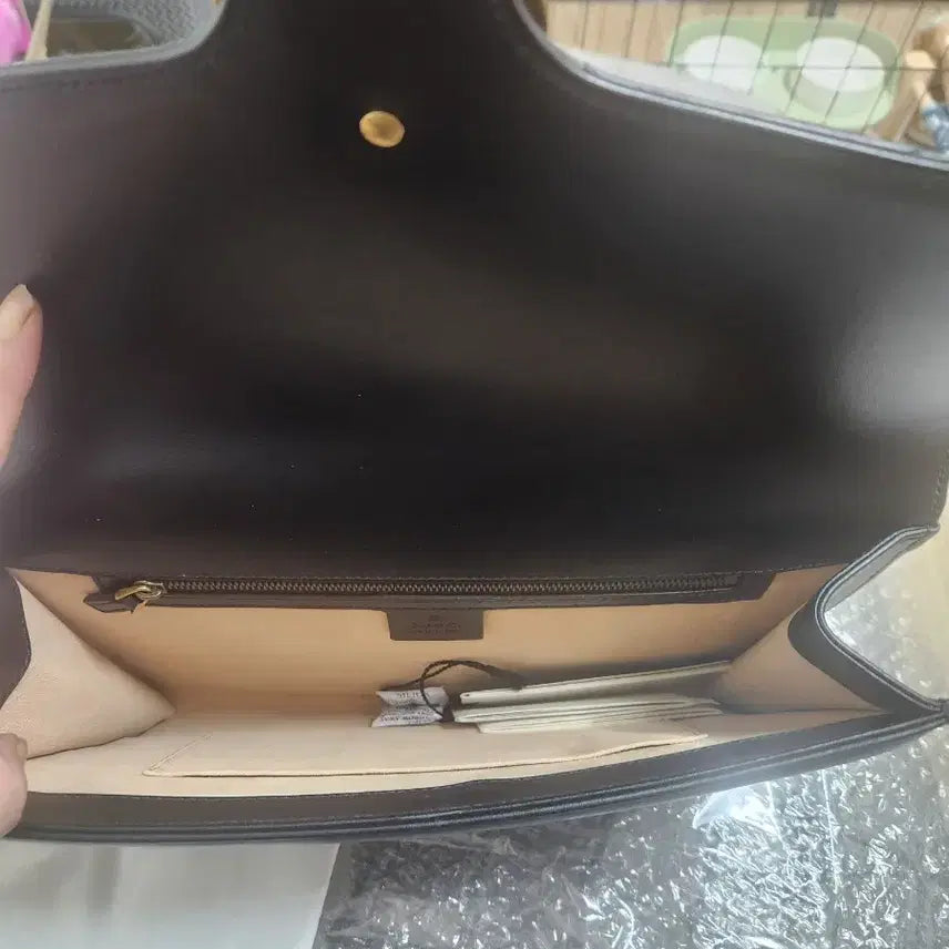 [BUNJANG] Gucci Marmont Black Clutch Bag / 구찌 마몬트 블랙 클러치백