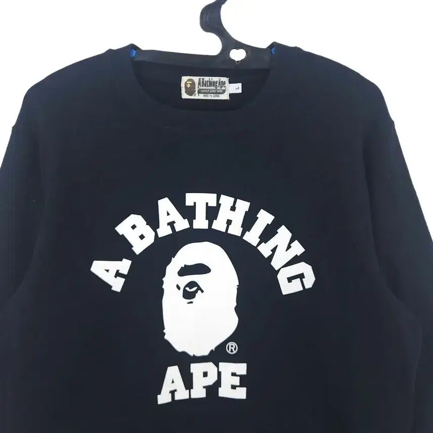 [BUNJANG] BAPE College Crewneck Sweatshirt (Black) - Men&