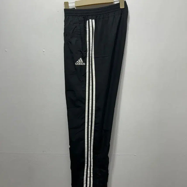[BUNJANG] Adidas Three-Stripe Training Pants Black M / 아디다스 삼선 트레이닝 바지 블랙 M
