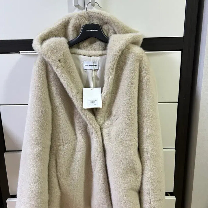 [BUNJANG] Your Name Here Fur Hood Half Coat / 유어네임히얼 고급이 퍼 후드 하프 코트