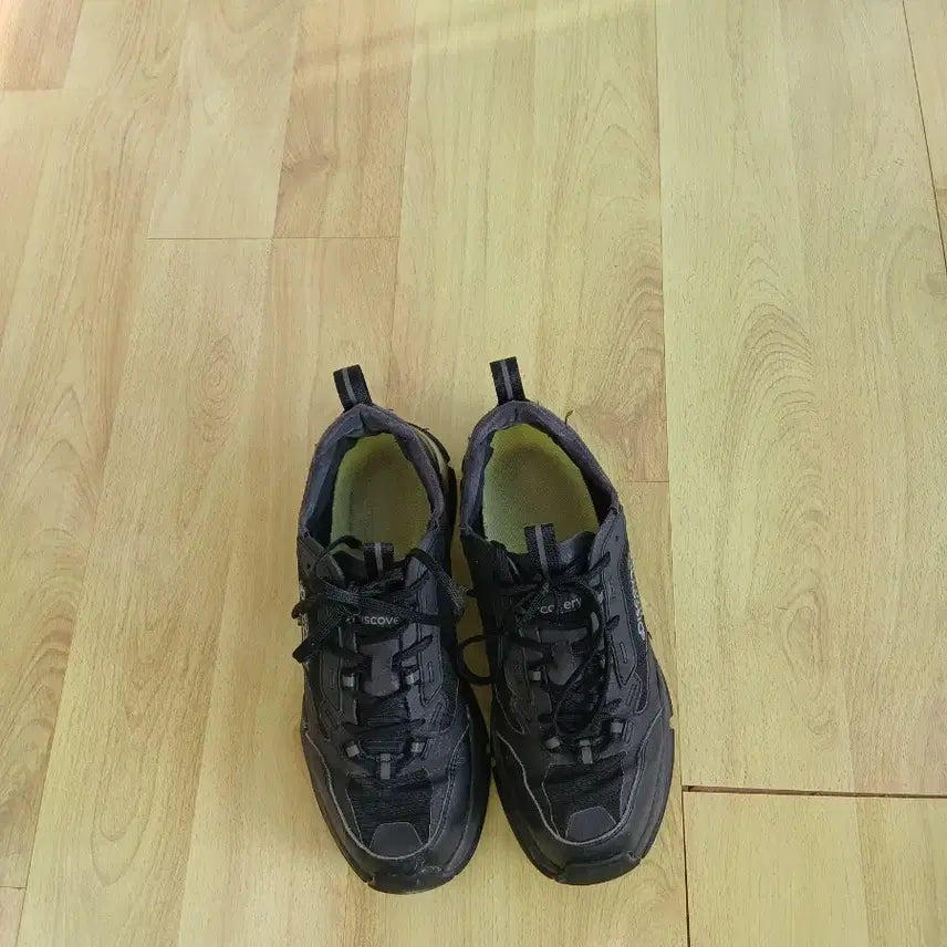 [BUNJANG] Discovery Expedition Black Sneakers 265 / 디스커버리 익스페디션 블랙 운동화  265