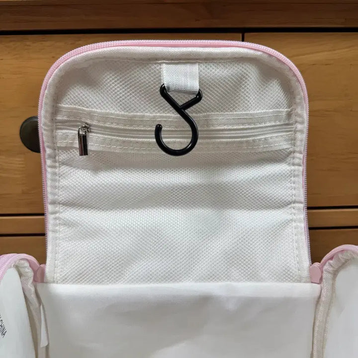 [BUNJANG] Hello Kitty Quilted Pouch Set / 헬로키티 퀼팅 파우치 화장품/여행용 3종