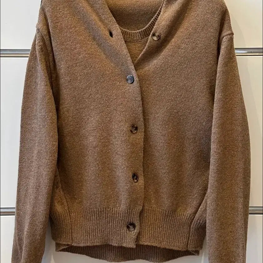 [BUNJANG] Celine Cardigan Knit / 셀린느 가디건