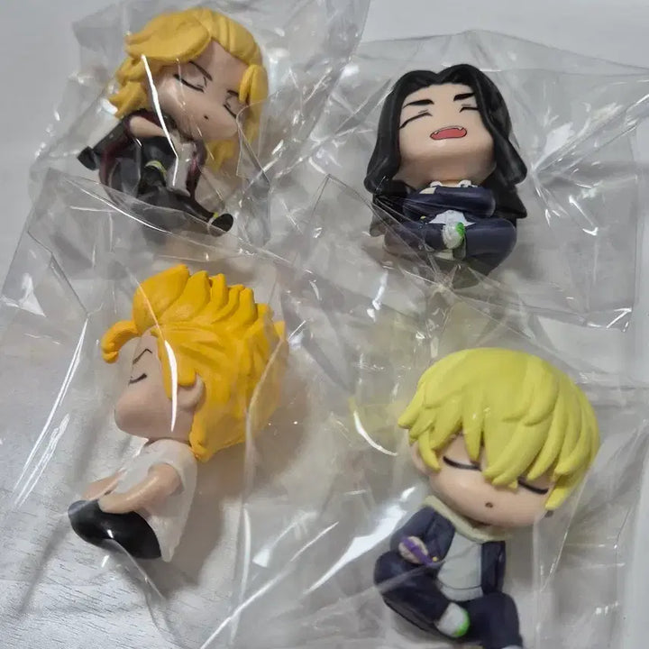 [BUNJANG] Tokyo Revengers Shoulder Bump Bundle Set / [도쿄 리벤저스] 어깨쿵 일괄 (마이키/바지/타케미치/치후유)