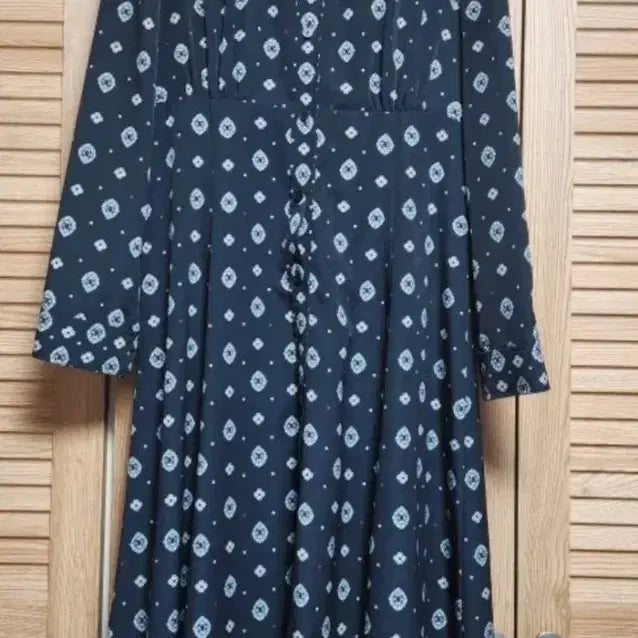 [BUNJANG] Sisley Pattern Long Dress / Sisley 패턴 롱 원피스, 66